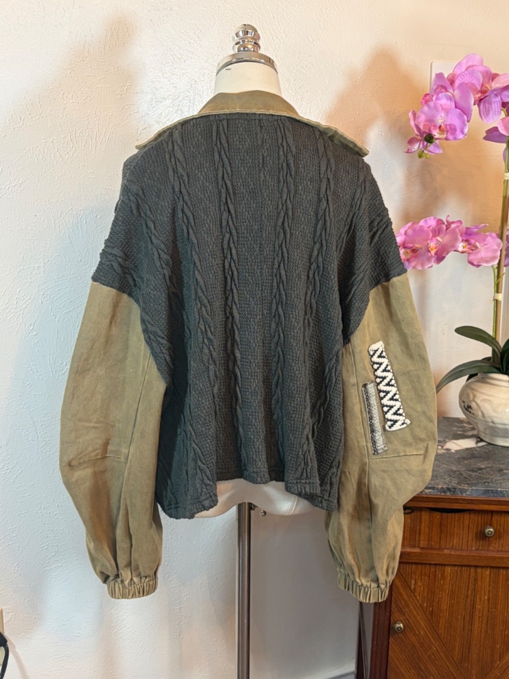 NWOT POL Oversized Cable Knit Patchwork Sleeve Button Jacket Olive Charcoal L - Picture 3 of 8
